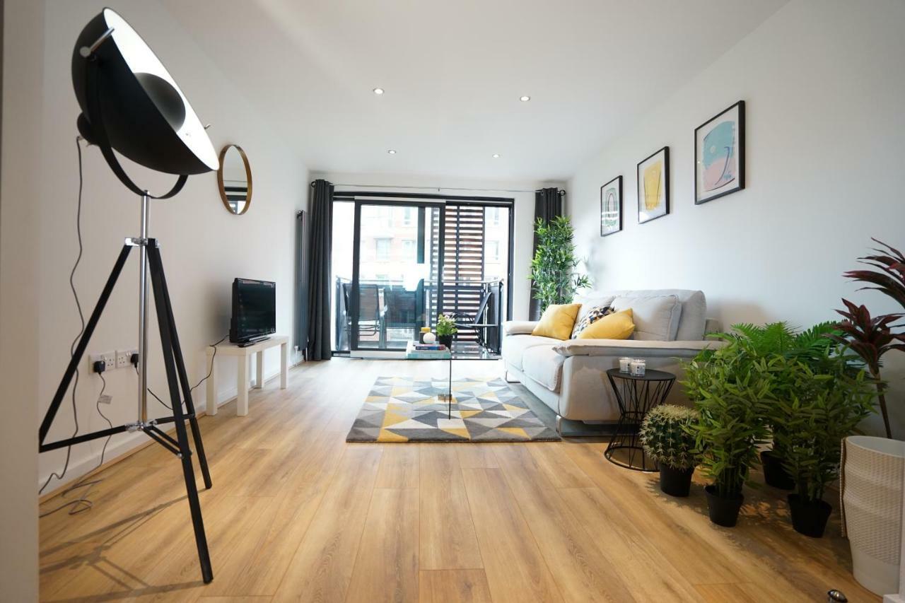 Perfectly Located Stunning Apartment Londra Esterno foto