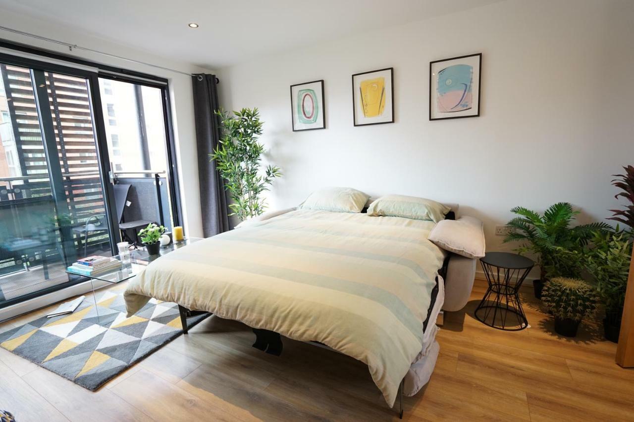 Perfectly Located Stunning Apartment Londra Esterno foto
